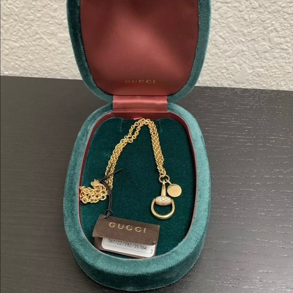 Gucci 18K Yellow Gold Horsebit Necklace, Diamonds - Picture 6 of 8